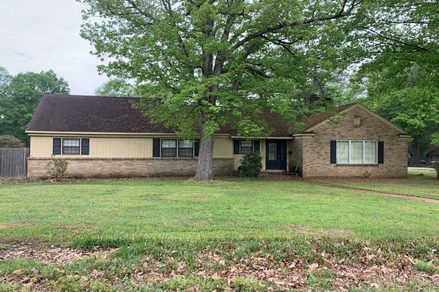 1502 Red Bud Ln, Stuttgart, AR 3 Bed, 3 Bath SingleFamily Home 5