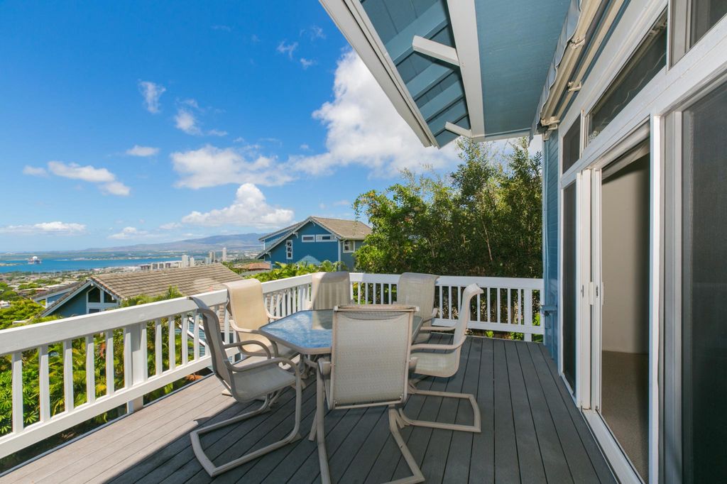 99-969F Aiea Heights Dr, Aiea, HI 96701