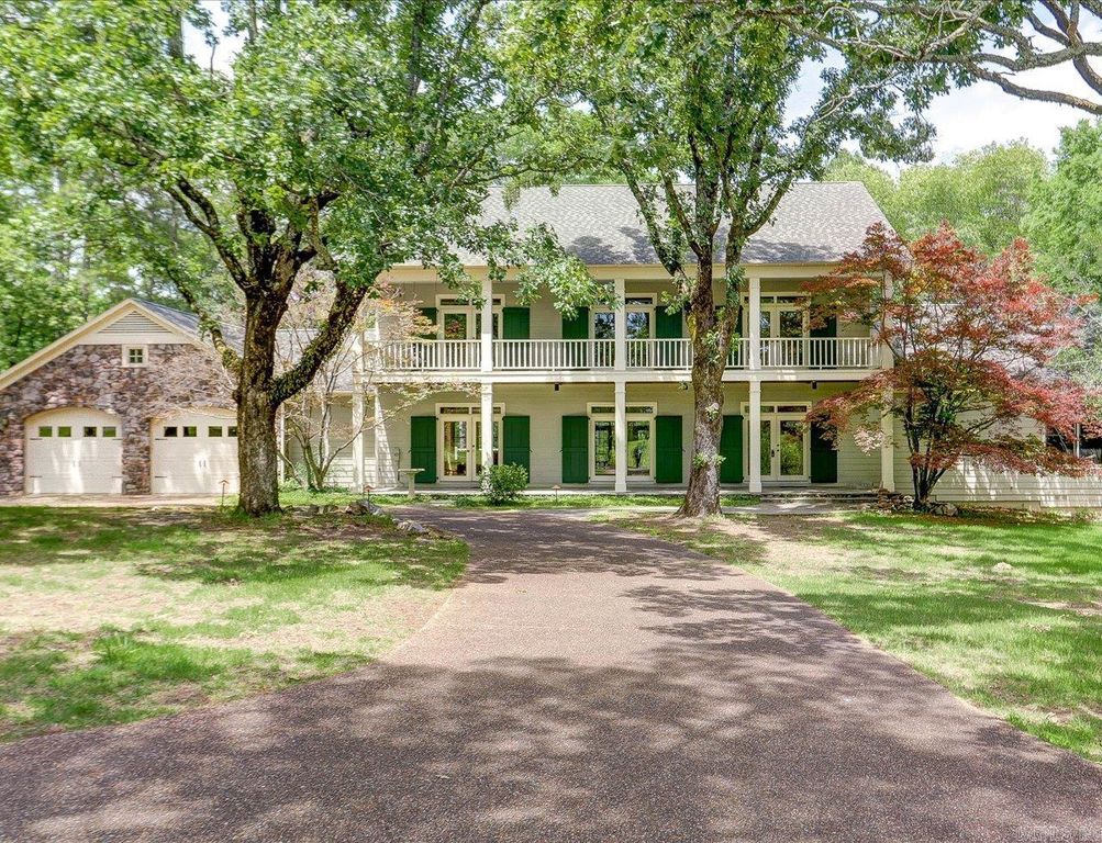 126 Lakeside Ln, Hot Springs, AR 71901