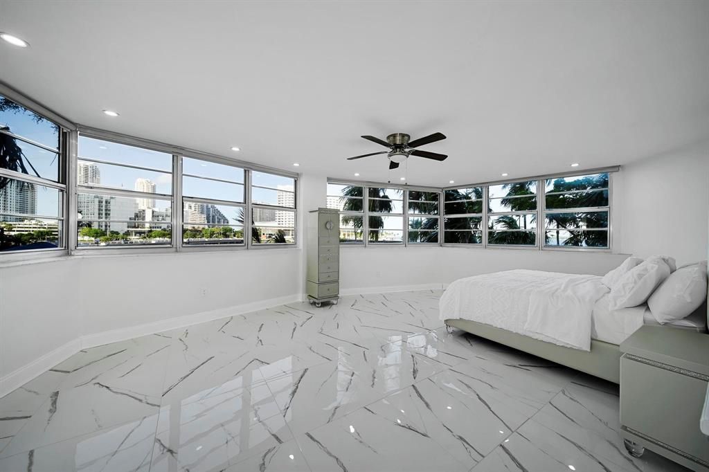 905 Brickell Bay Dr Suite 230, Miami, FL 33131