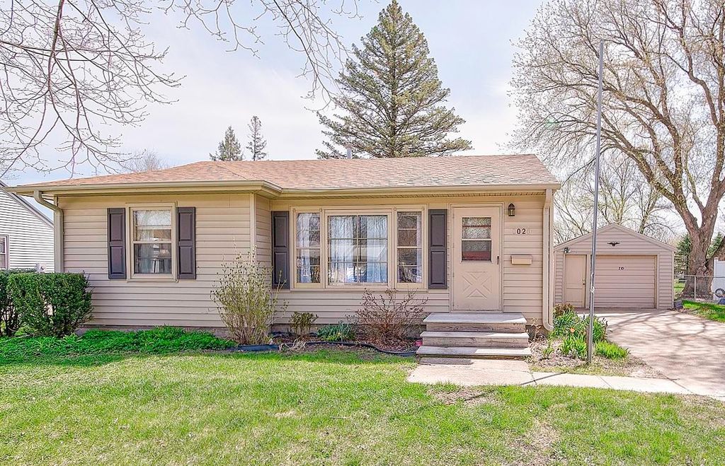 1020 N 13th St, Estherville, IA 51334 Trulia