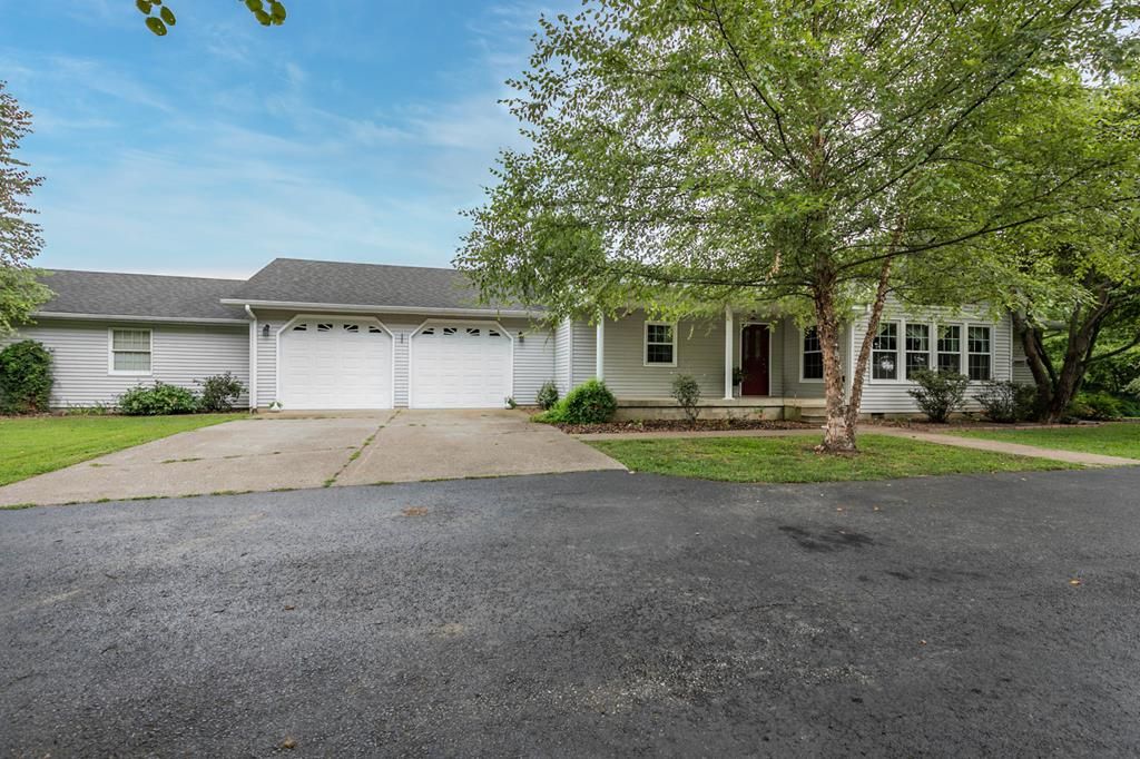 3588 Truman Young Rd, Hawesville, KY 42348