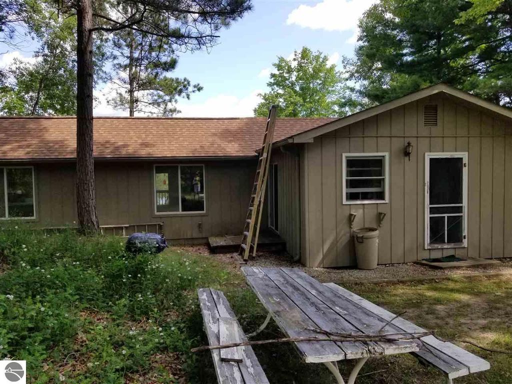 Lakefront Homes For Sale Hale Mi