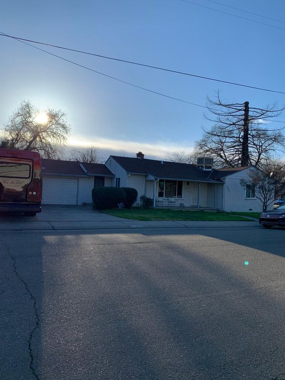 711 N F St, Stockton, CA 95205