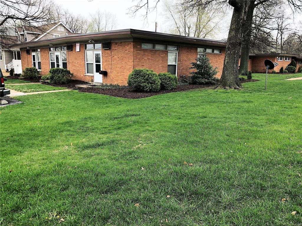 902 Elm Ave S, ster Groves, MO 63119 Trulia