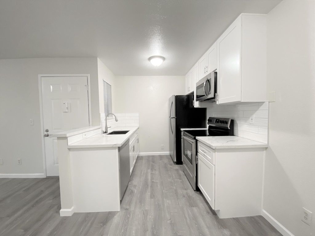 16424 Foothill Blvd #19, San Leandro, CA 94578