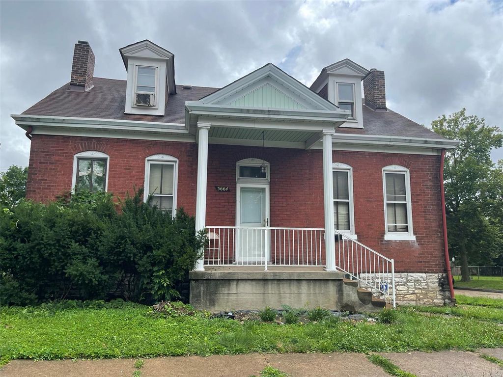 3664 Osceola St, Saint Louis, MO 63116