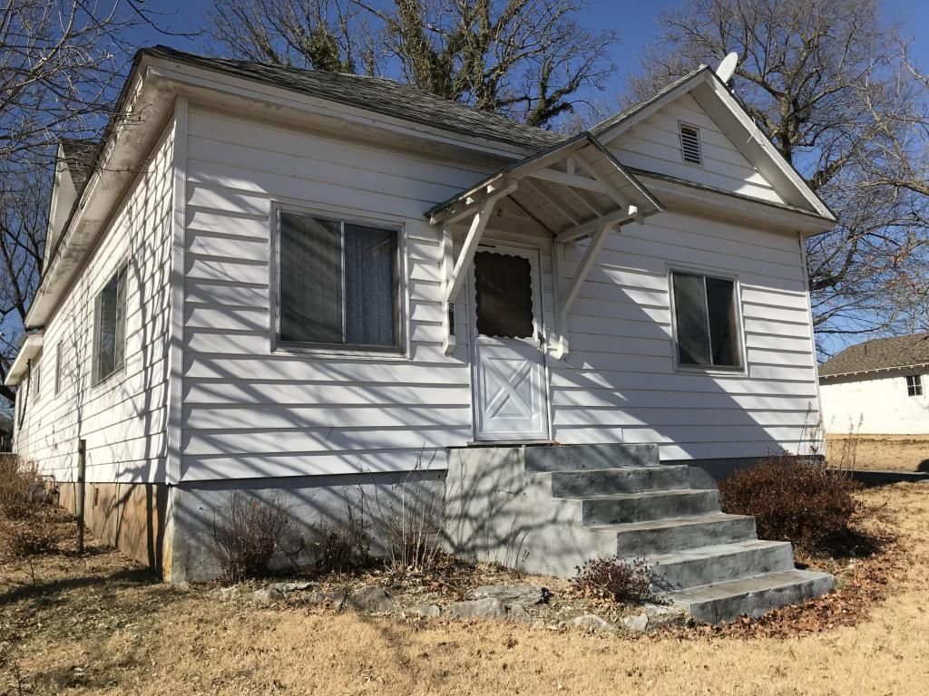 608 Main St, Crane, MO 65633 Trulia