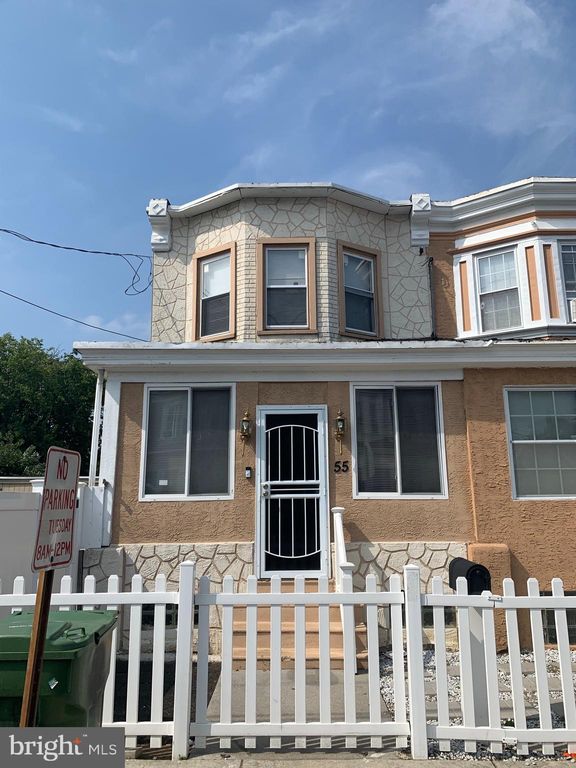 55 S 28th St, Camden, NJ 08105