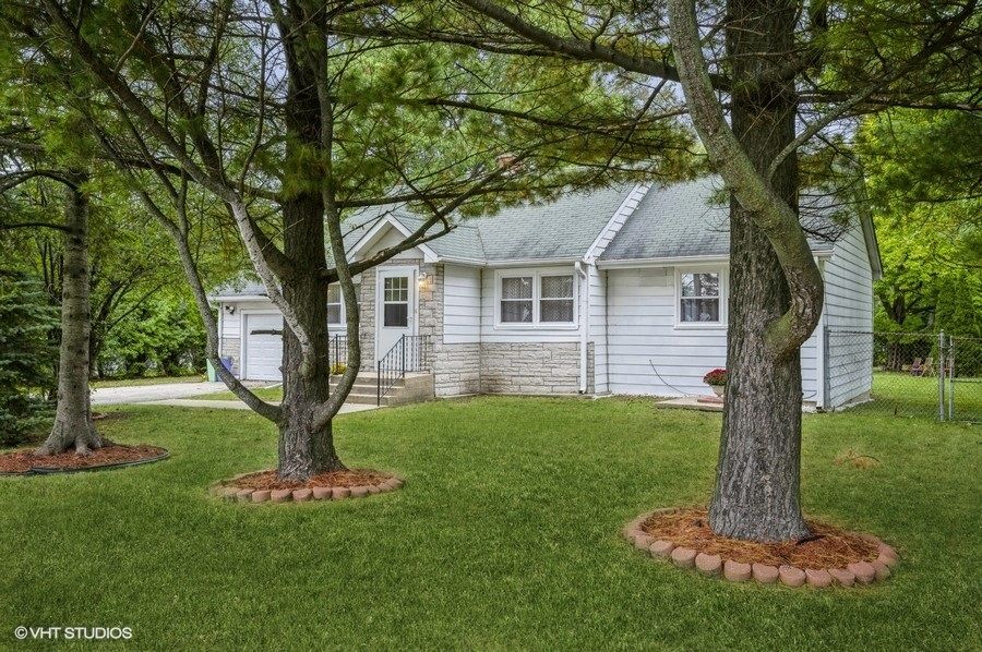 731 Anthony Trl, Northbrook, IL 60062
