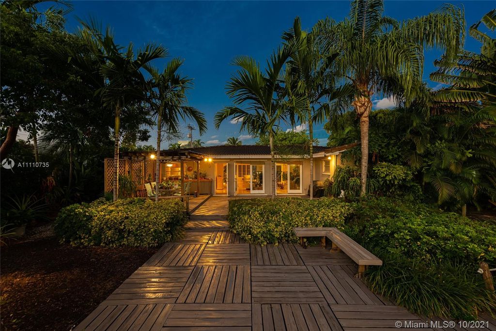 1850 NE 118th Rd, North Miami, FL 33181