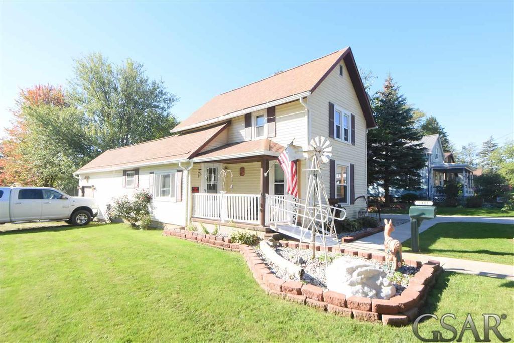 1421 Donald St, Owosso, MI 48867
