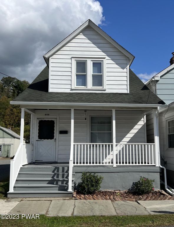 809 Court St, Honesdale, PA 18431