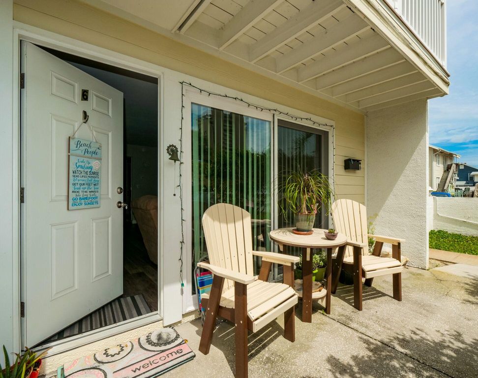 126 13th Ave S #4, Jacksonville Beach, FL 32250