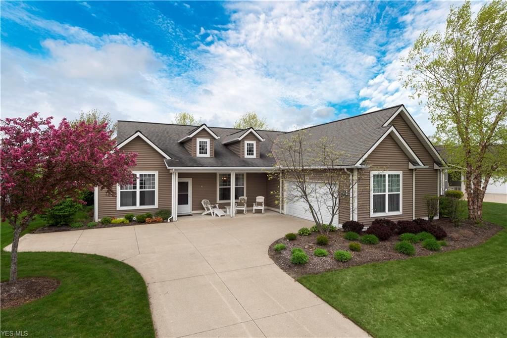 2024 Nottingham Pkwy, Avon, OH 44011 | Trulia