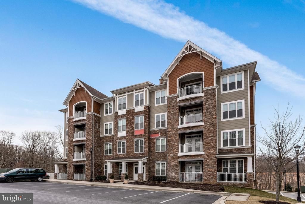 17 Clay Lodge Ln   #301, Catonsville, MD 21228