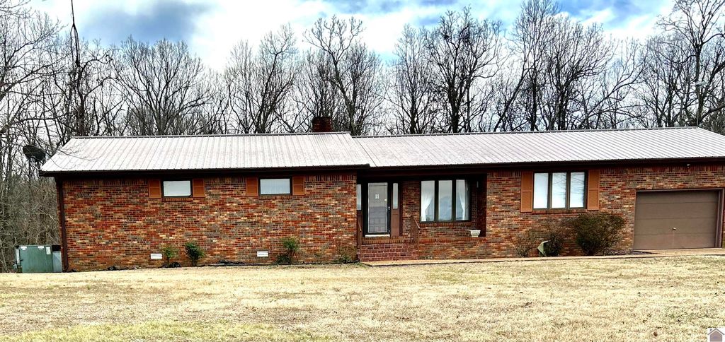 1683 State Route 94 W, Fulton, KY 42041