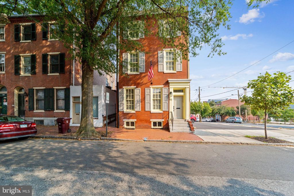 702 N West St, Wilmington, DE 19801