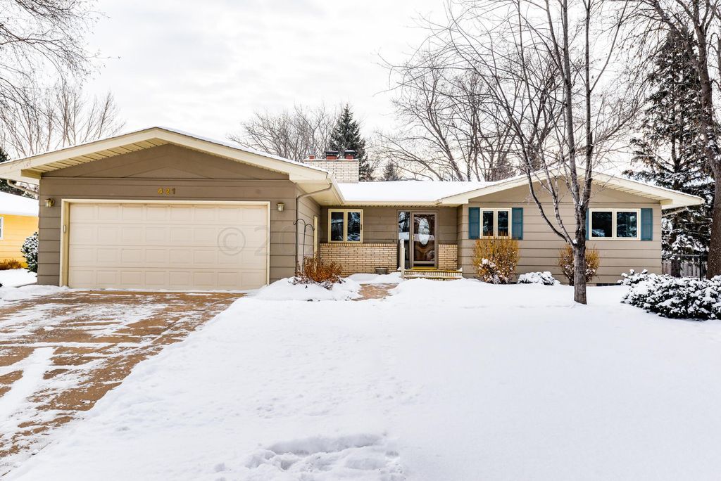 421 Dale Ave Moorhead Mn 56560 Trulia 421 Dale Ave Moorhead Mn 56560 Trulia, The Garage Bar Moorhead Mn