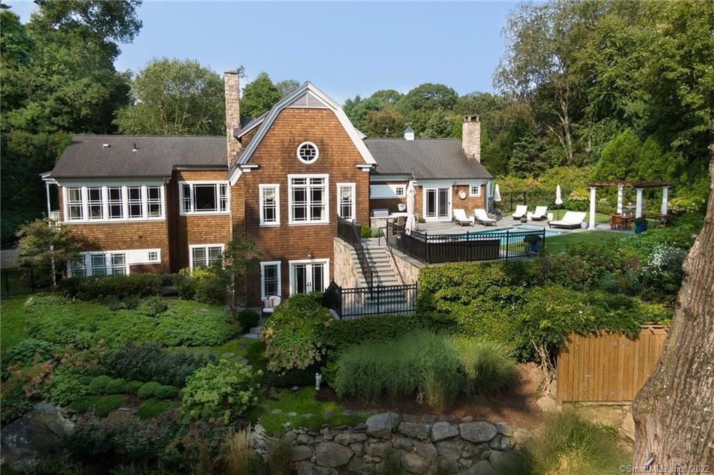 79 Four Winds Ln, New Canaan, CT 06840