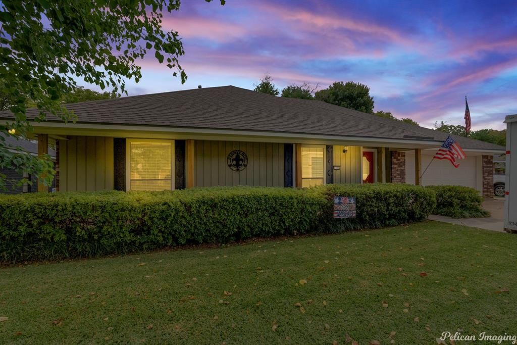 2506 Palmetto Dr, Bossier City, LA 71111