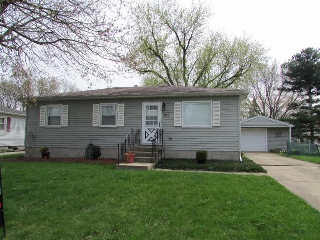 1317 W 62nd Ave, Merrillville, IN 46410