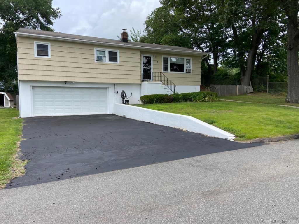 5 Ogden St, West Haven, CT 06516
