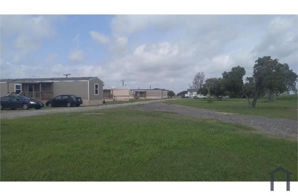 5245 County Road 79 #4, Robstown, TX 78380