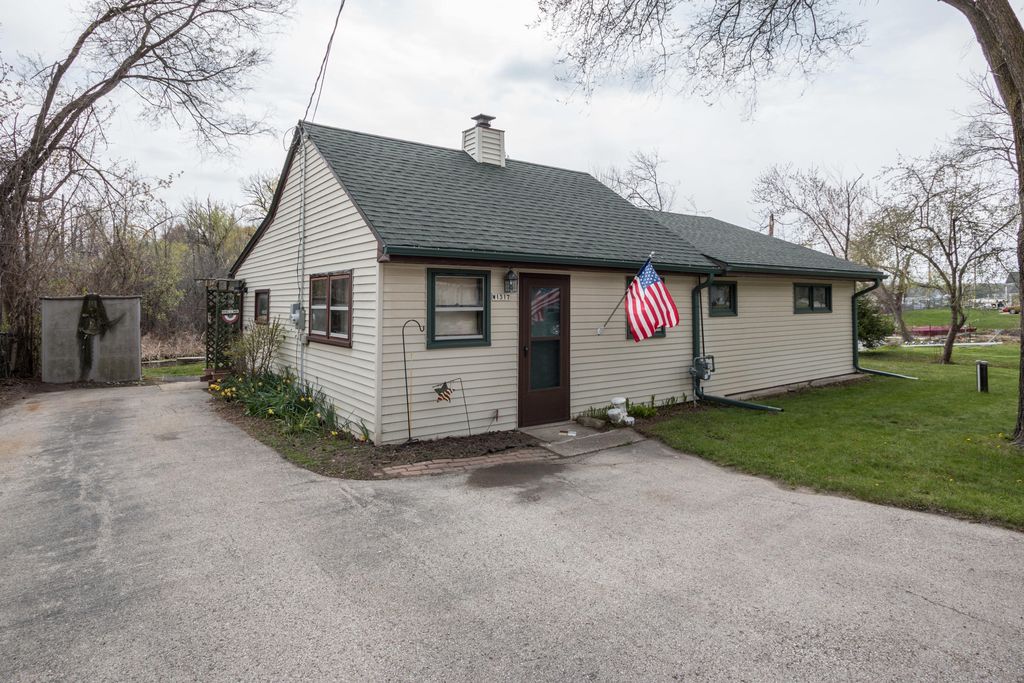 W1317 Beach Rd, East Troy, WI 2 Bed, 1 Bath SingleFamily Home Trulia