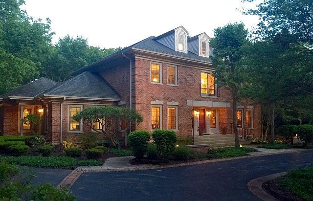 1771 Devonshire Ct, Lake Forest, IL - 5 Bed, 5 Bath Single-Family Home