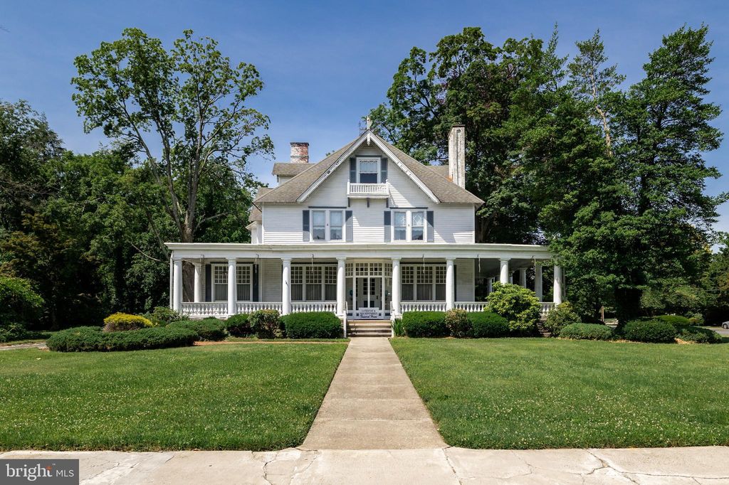 334 Chester Ave, Moorestown, NJ 08057