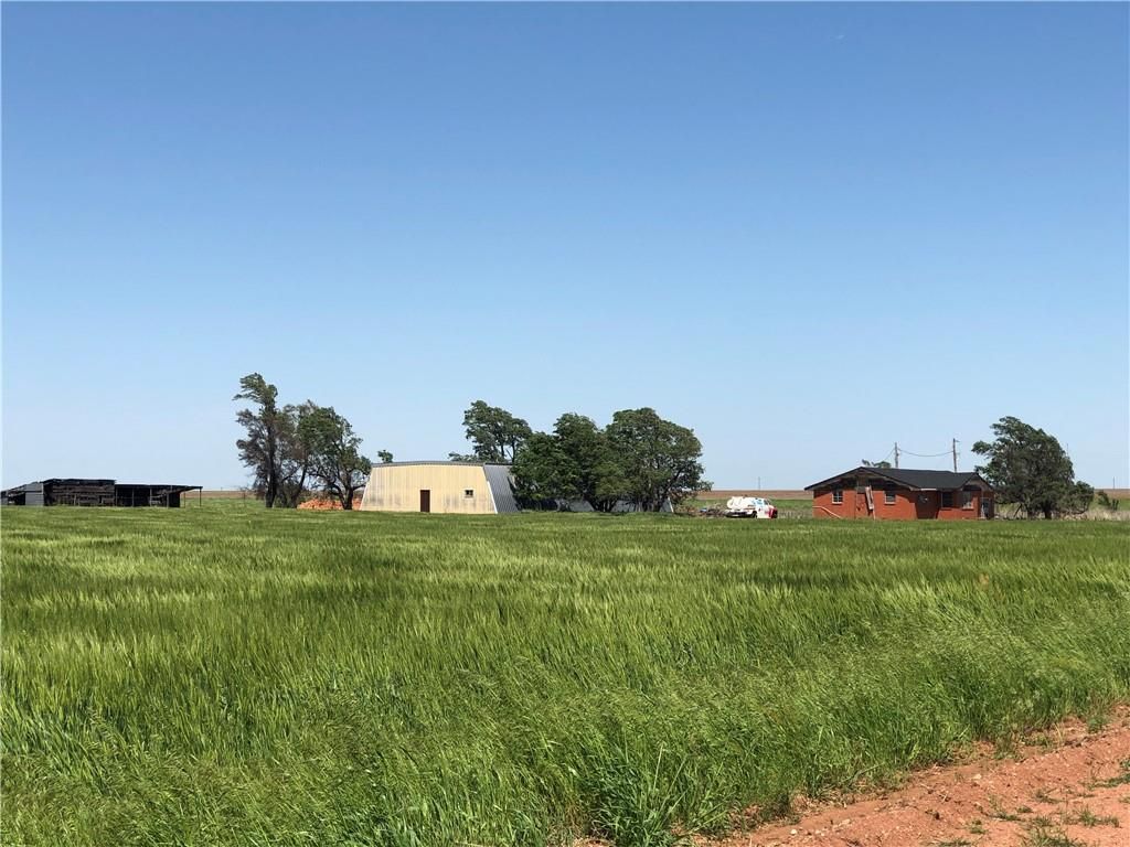 21529 E 1320th Rd, Hobart, OK 73651