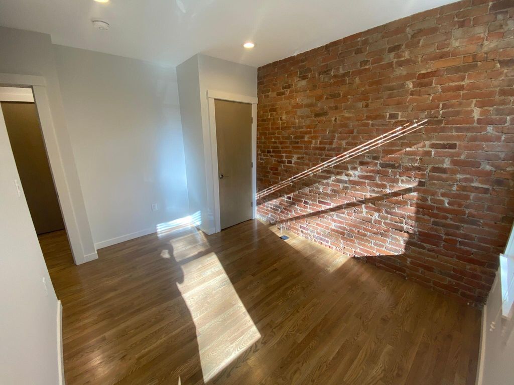 2 Belvidere Pl, Cambridge, MA 02139
