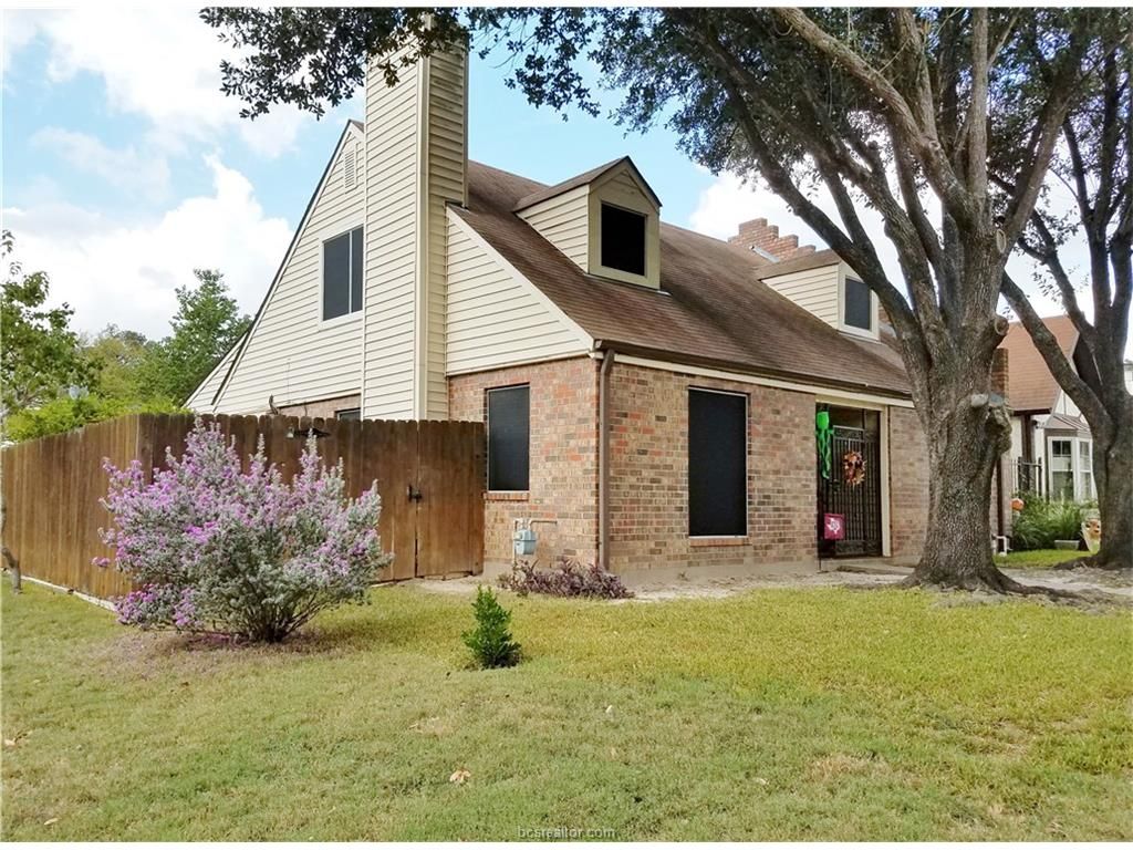 900 Westview St, Bryan, TX 77802