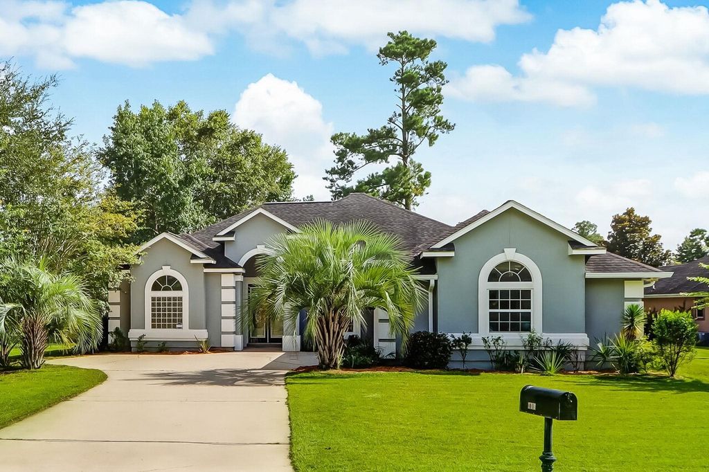 109 Herons Nest Cir, Kingsland, GA 31548
