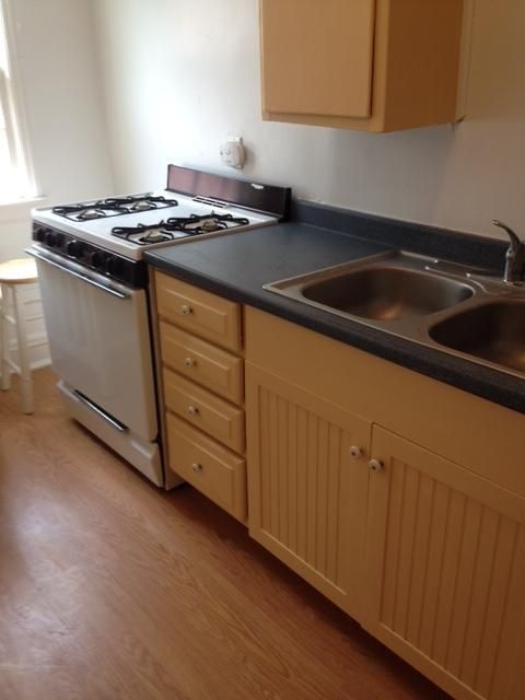 704 W White St #4, Champaign, IL 61820