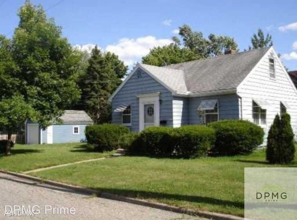 1300 Riley St, Lansing, MI 48910