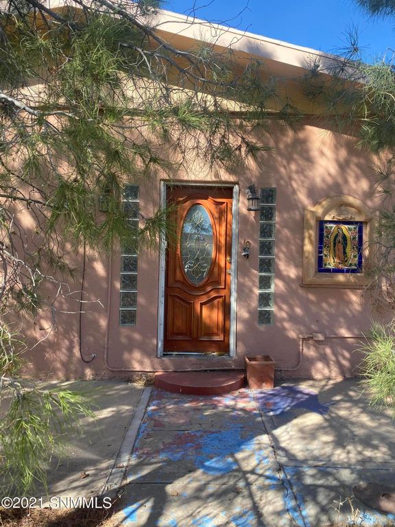 805 E Bowman Ave, Las Cruces, NM 88001
