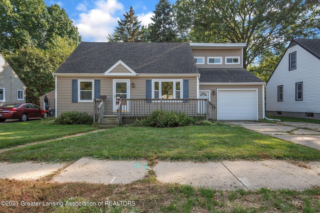 1311 Victor Ave, Lansing, MI 48910