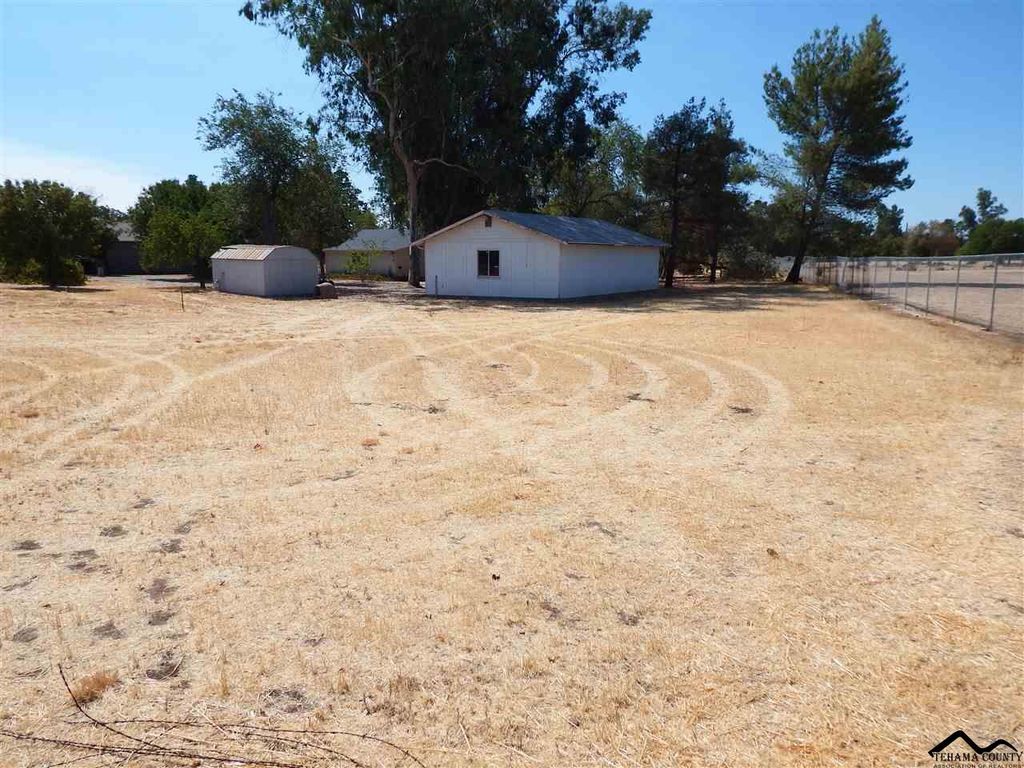 25415 Tehama Vina Rd, Los Molinos, CA 96055