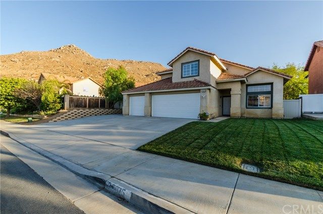 28615 Forest Oaks Way, Moreno Valley, CA 92555