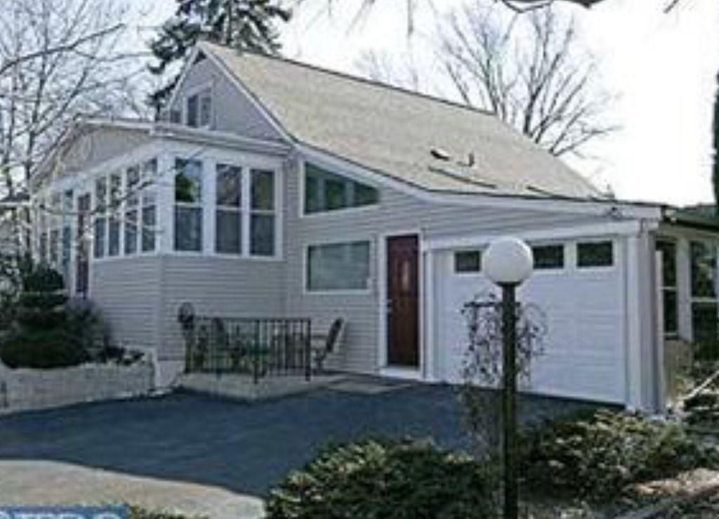 201 Claflin Ave, Trenton, NJ 08638
