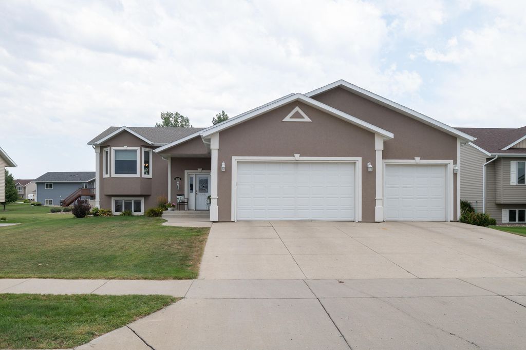 4616 Boulder Ridge Rd, Bismarck, ND 58503 Trulia