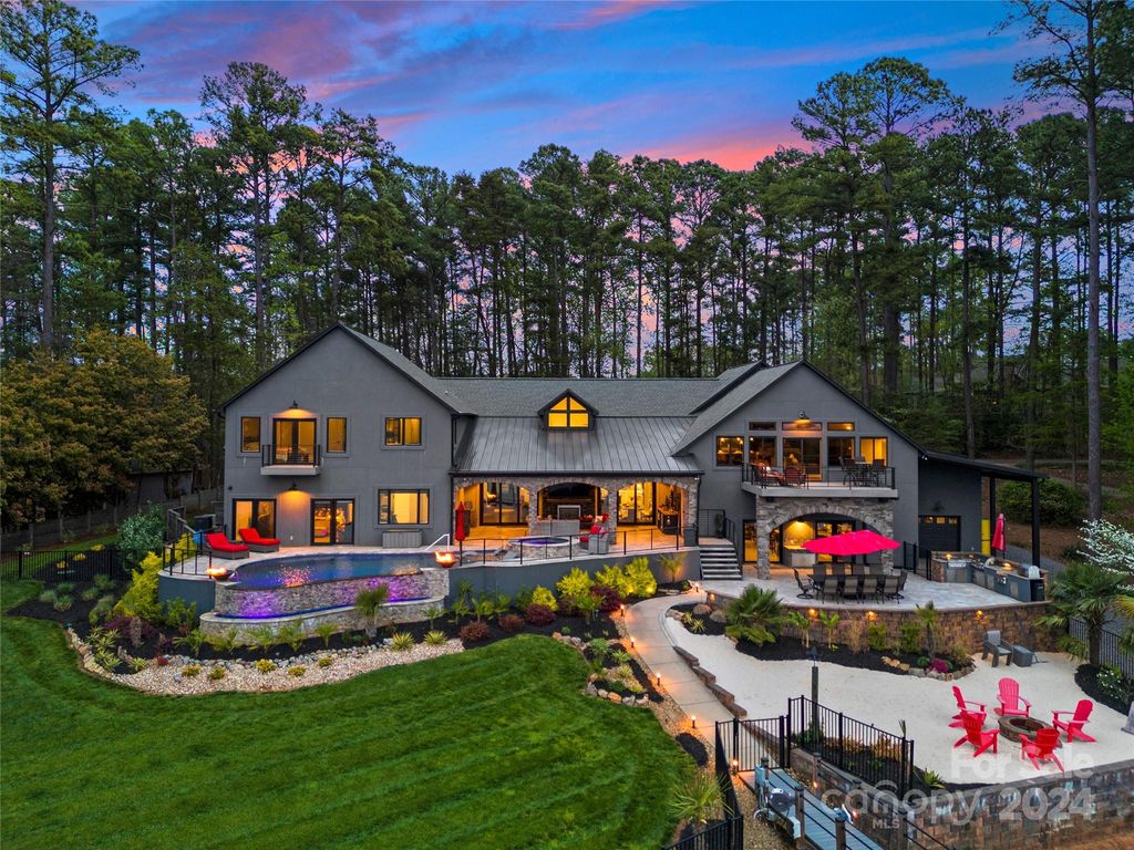 158 Lucent Ln, Mooresville, NC 28117