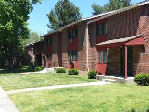 389 Broadview Ter #A, Hartford, CT 06106