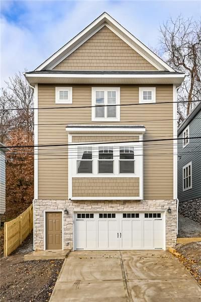454 Wyola St, Pittsburgh, PA 15211
