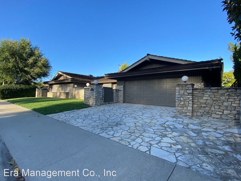 675 Patricia Dr, San Luis Obispo, CA 93405