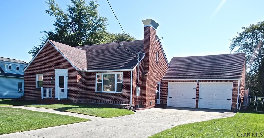 1225 Christopher St, Johnstown, PA 15905