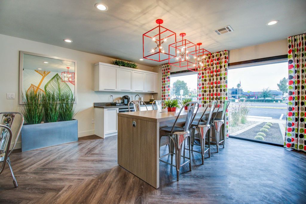 1330 W Broadway Rd, Tempe, AZ 85282