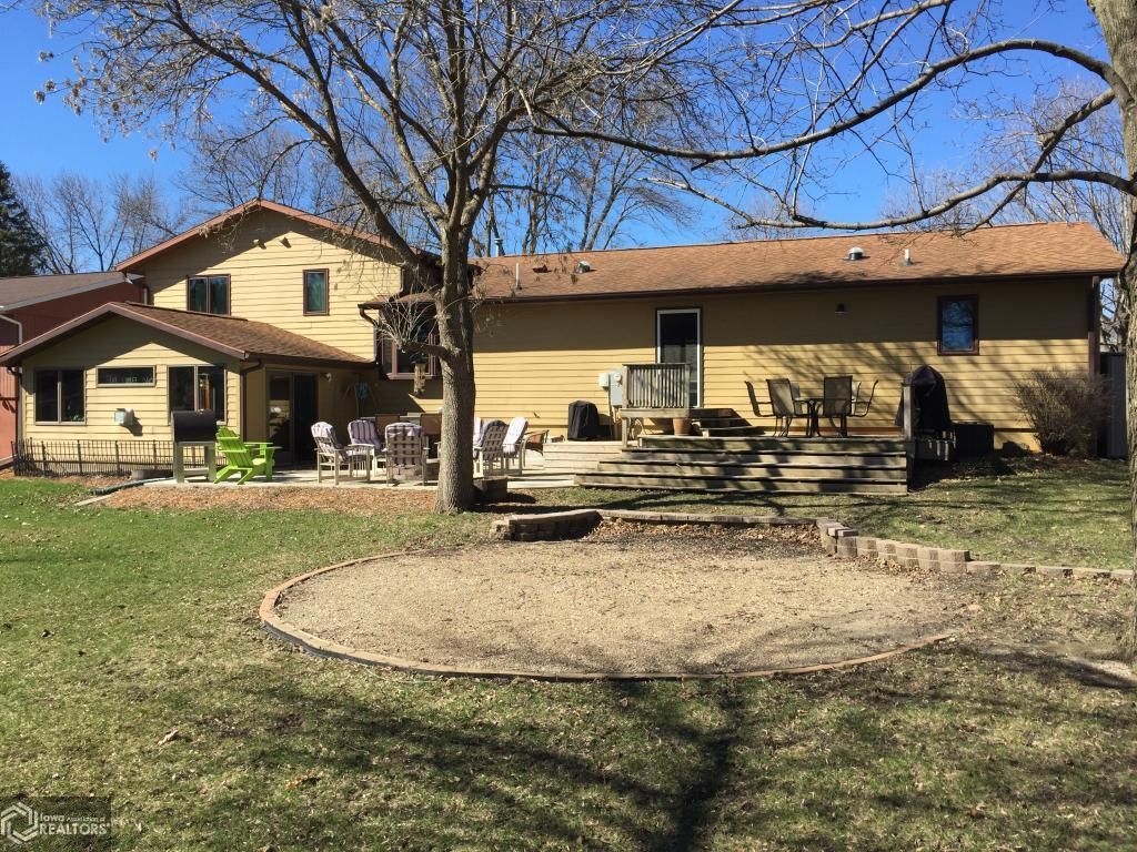 1702 E Nebraska St, Algona, IA 4 Bed, 4 Bath SingleFamily Home 12